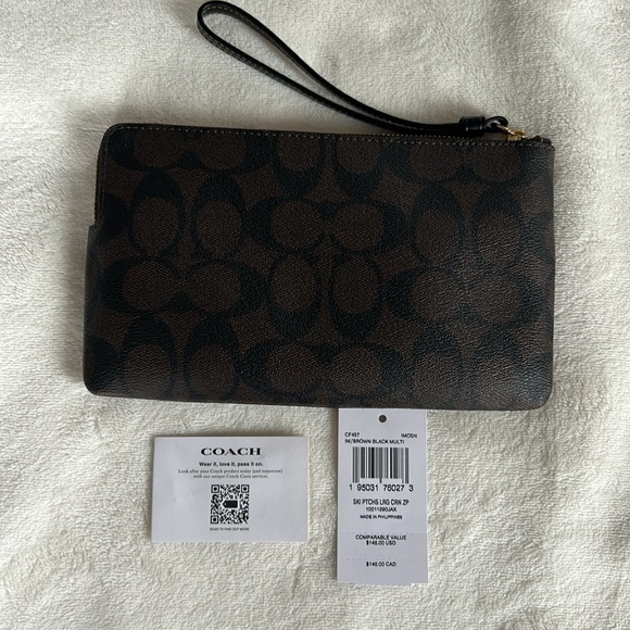 NWT Coach large wristlet with appliqués - Picture 5 of 5